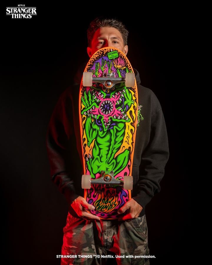 Tabla Santa Cruz Stranger Things Salba Demogorgon 10.3 x 31.1 IN