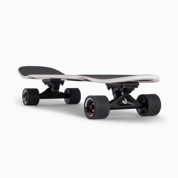 Patineta Landyachtz Dinghy Blunt Tropical Night 8.6" X 28.5"