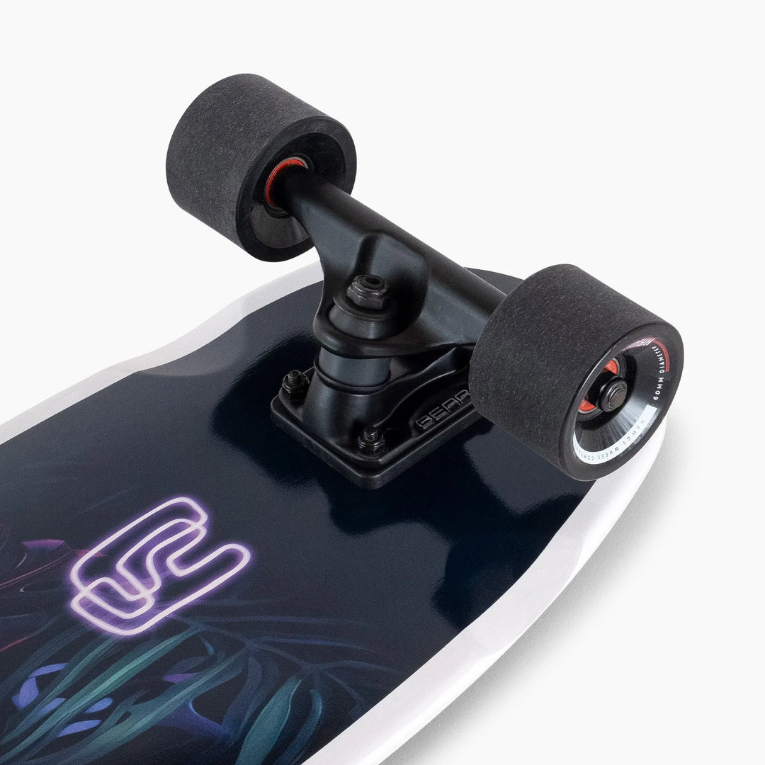 Patineta Landyachtz Dinghy Blunt Tropical Night 8.6" X 28.5"