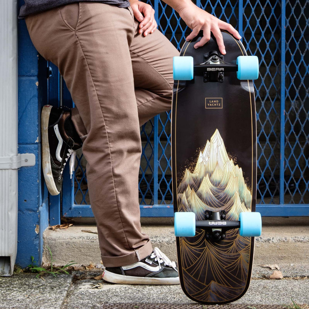 Patineta Landyachtz Tugbo Light Peack Carve 9.25" X 30"